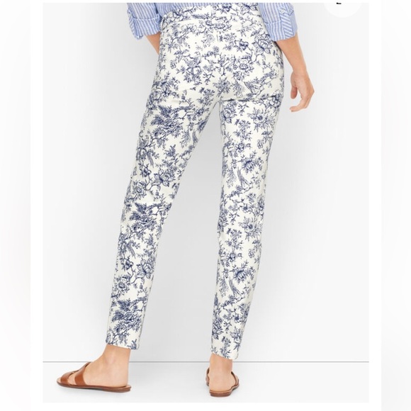 Talbots Floral Blue and White Ankle Slim Pants Sz 2 - Picture 2 of 7